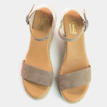 Load image into Gallery viewer, Pinaz 475 Africa