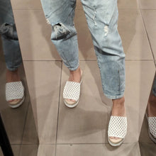 Load image into Gallery viewer, Nattiva AZ118 CROCHE